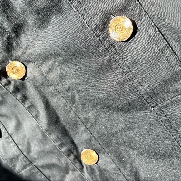 💔SOLD💔 CHANEL Vintage Little Black Jacket with CC logo buttons denim FR40 auth - Picture 3 of 15